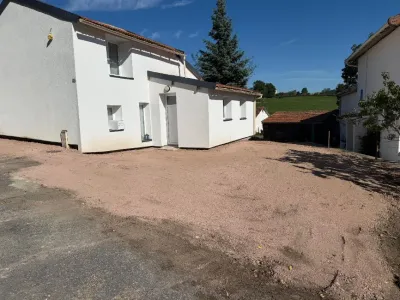Տուն Վաճառվում է 42620 Saint-Pierre-Laval FR