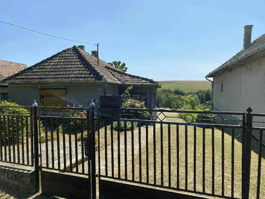 Տուն Վաճառվում է - 8934 Bezeréd HU Image 1